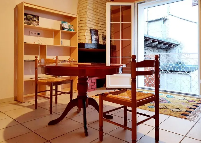 Apartment Entier Chez Lea Et Brevia Saint-Beauzely