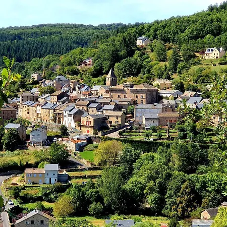 Entier Chez Lea Et Brevia