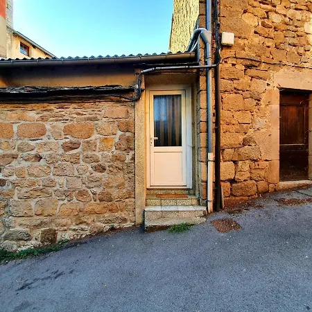 Entier Chez Lea Et Brevia Saint-Beauzely