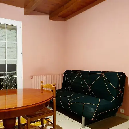 Entier Chez Lea Et Brevia * Saint-Beauzely